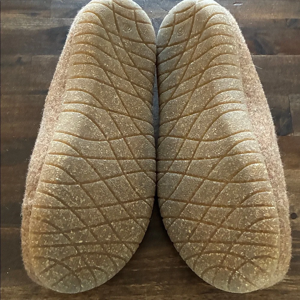 Taos Wool Clogs in Light Brown - 8? - Picture 4 of 5